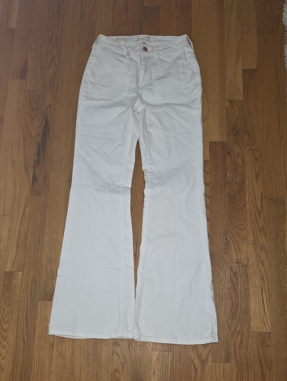 Universal Thread White High-Rise Flare Jeans